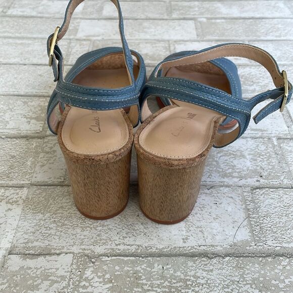Clarks blue leather heels - Picture 3 of 9